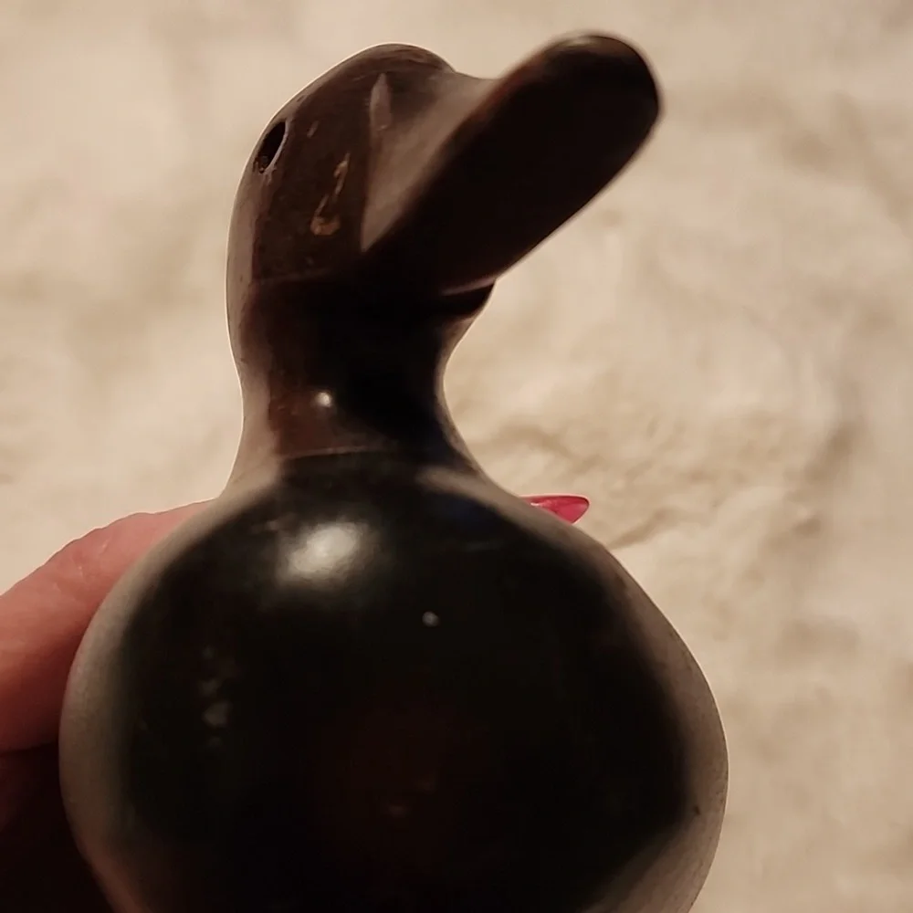 VINTAGE  WOODEN DECOY DUCK SOLID  WOOD FIGURE TABLETOP DECOR POLISHED  FOLK ART. - Picture 8 of 10